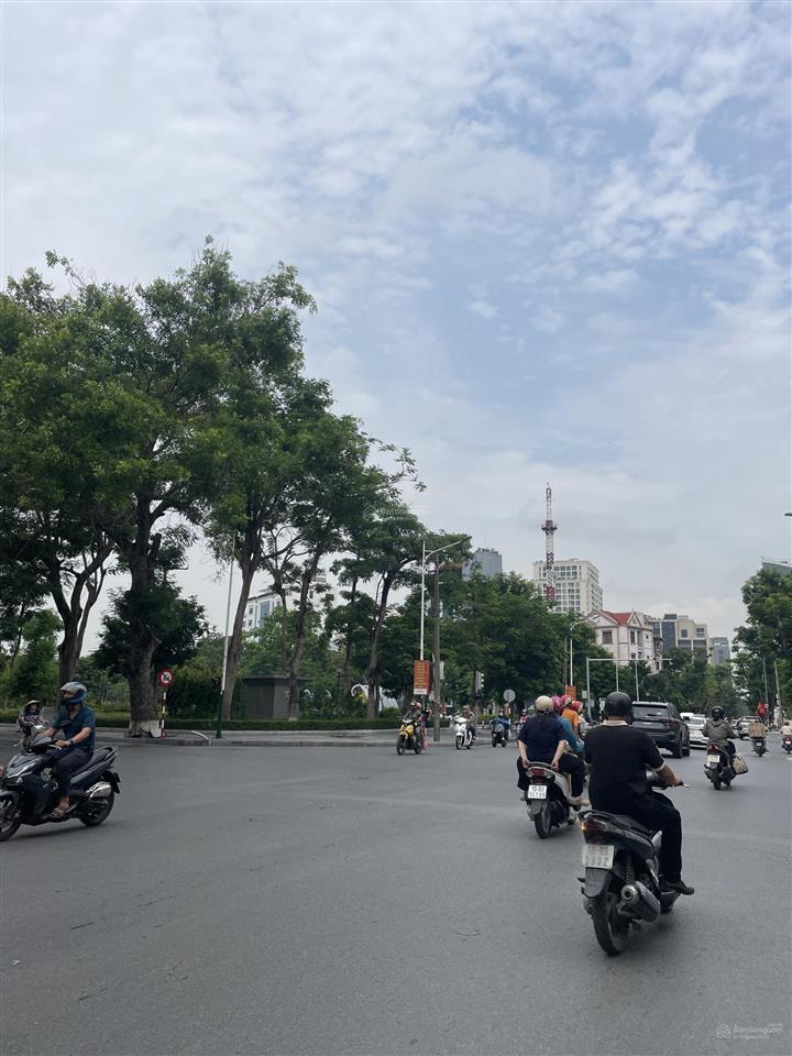 Bán nhà mặt tiền rộng 5m mặt phố quang trung, vị trí đẹp nhất thành phố, gần nhà hát lớn