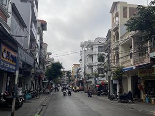 Bán nhà mặt tiền 6,5m mặt đường cát cụt, dt 42m2, giá chỉ 11 tỷ