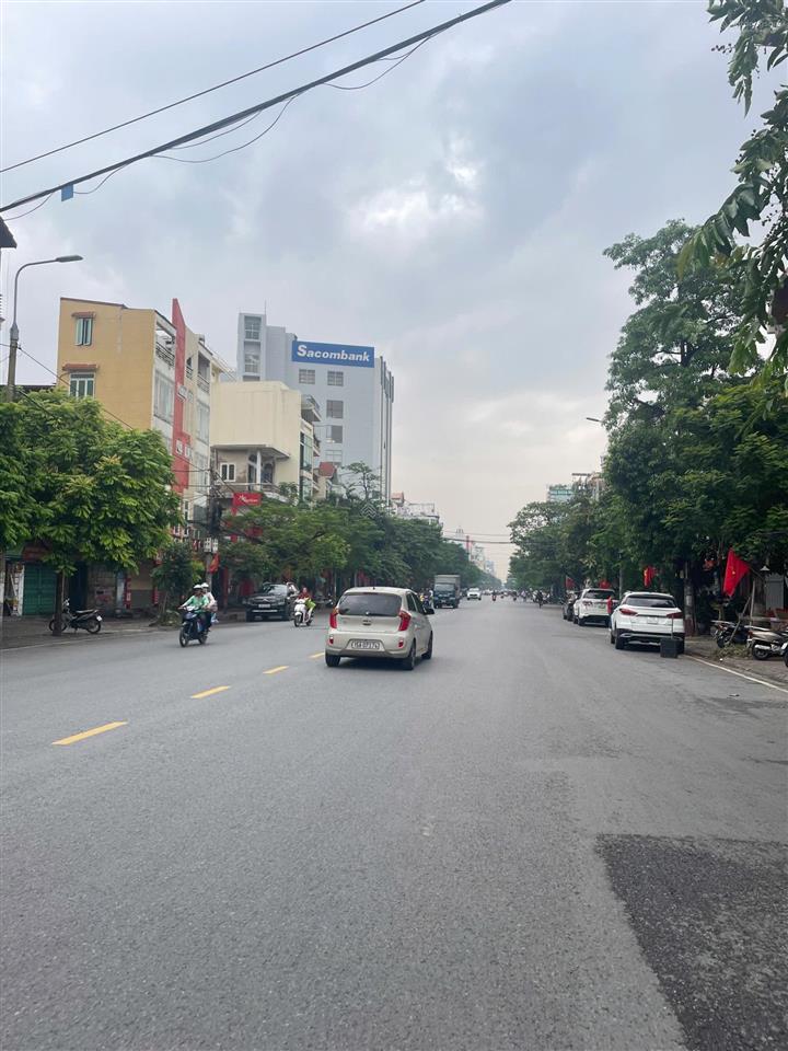 bán nhà mặt tiền rộng 4,5m mặt đường tôn đức thắng, đang cho thuê 30 triệu/tháng, giá 14 tỷ
