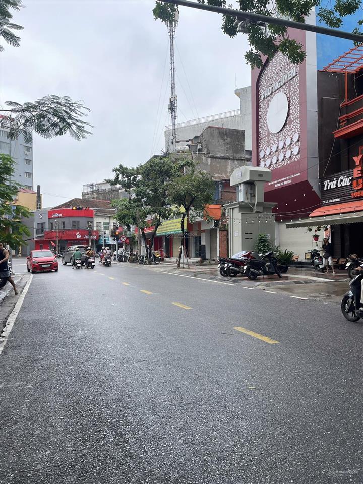 Bán nhà 5 tầng mặt đường cát dài, dt 68m2, giá 15,2 tỷ