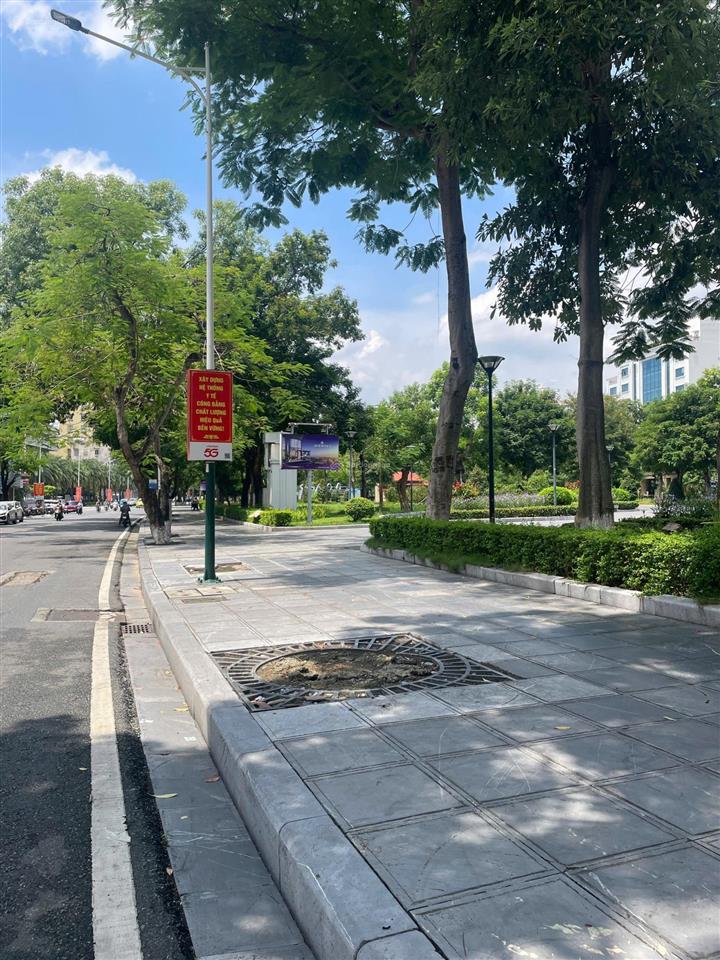 Bán nhà mặt đường lương khánh thiện, dt 100m2, giá 20 tỷ