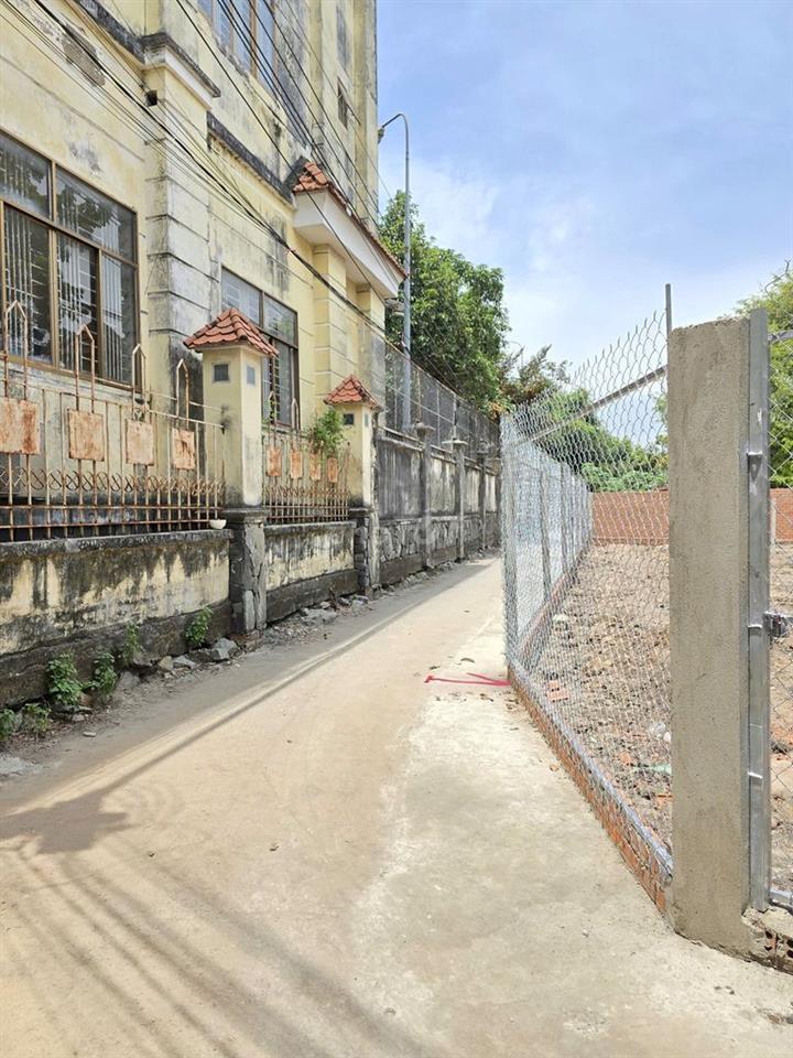 Đất 1/Quốc Lộ 13 ngay trung tâm gần Vòng Xoay Gò Đậu -Thủ Dầu Một 