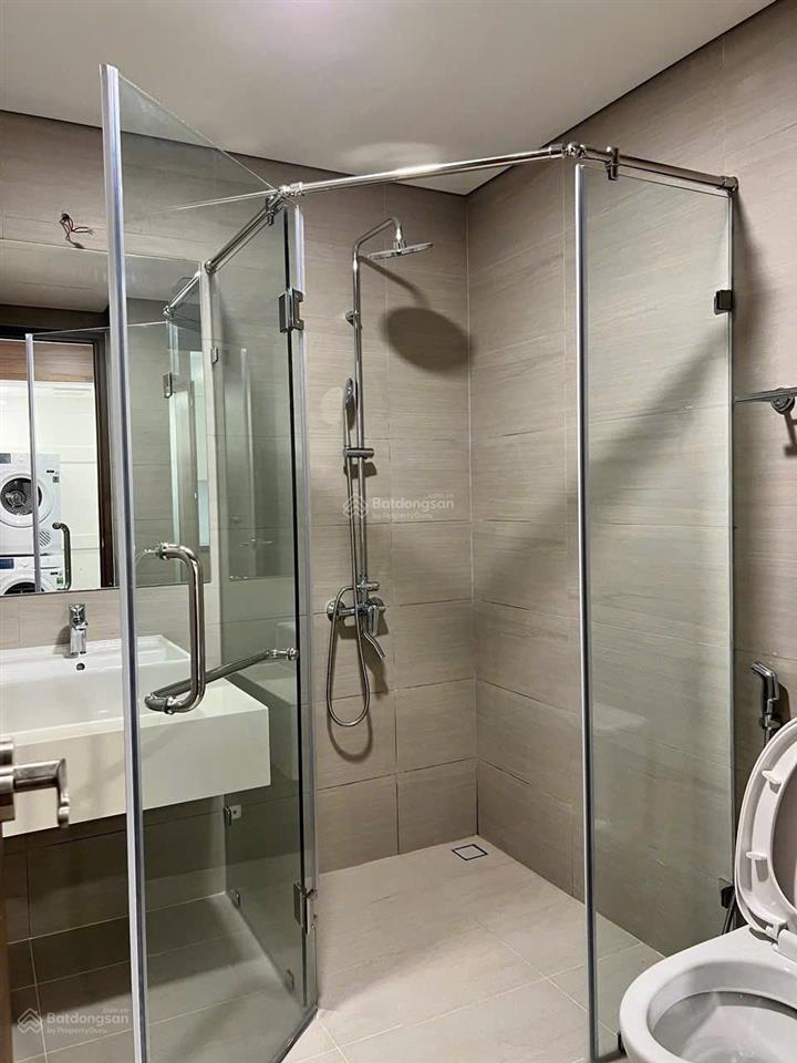 Bán căn hộ 2pn 2wc nhà mới p2, tặng máy giặt sấy, view đẹp, ht vay ngân hàng