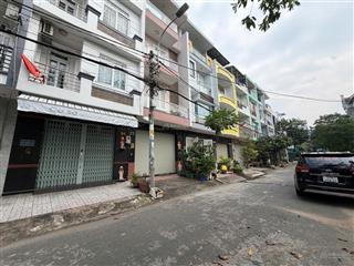 Bán nhà kdc tên lửa bình trị đông b.bình tân. 3,5 tấm giá 9,8 tỉ. dt 4,5x15. nhà đẹp giá rẻ