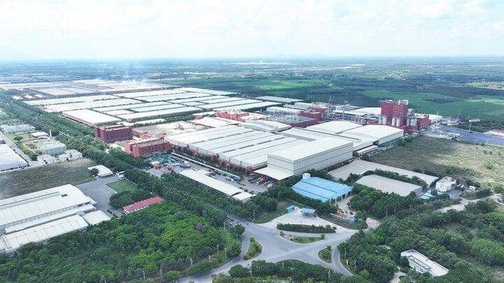 Bán nhanh nhà 1 trệt 2 lầu mới xây huyện trảng bàng giá 2 tỷ  sổ hồng, có hỗ trợ vay ngân hàng