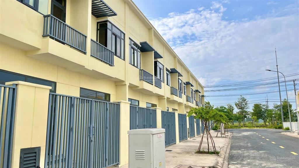 Chuyển nhượng gấp nhà đất 1 trệt 1 lầu 99,2m2 bao sang tên ngay ql22a  kcn phước đông giá 1tỷ750tr