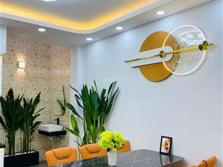 Bán nhà đẹp hẻm xe hơi tránh 60m2 4 tầng full nt giáp quận 7 gần pmh giá rẻ chỉ 6 tỷ 8