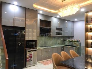 Cần bán nhà 3 tầng đường THanh Lương 8, Hòa Xuân full nội thất cao cấp