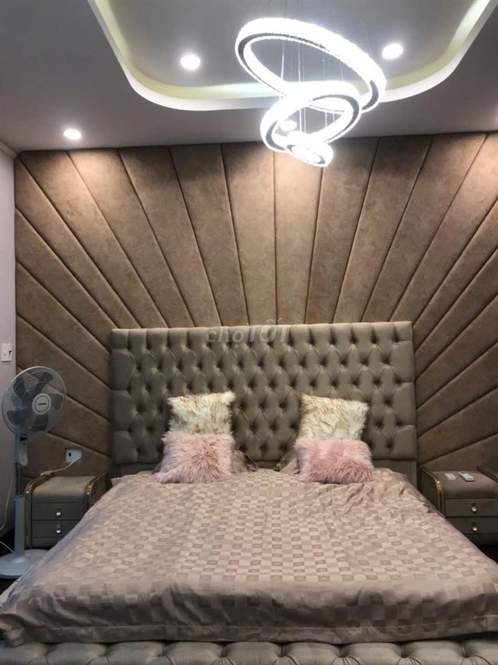 Cần bán nhà 3 tầng đường THanh Lương 8, Hòa Xuân full nội thất cao cấp