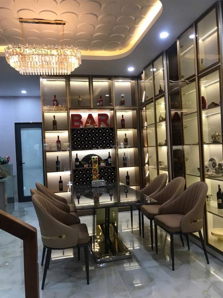 Cần bán nhà 3 tầng đường THanh Lương 8, Hòa Xuân full nội thất cao cấp
