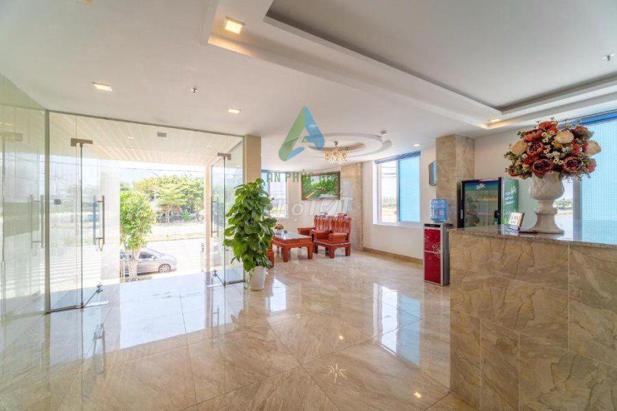 Cần cho thuê khách sạn góc 2mt đường Minh Mạng 34 phòng, P.Khuê Mỹ
