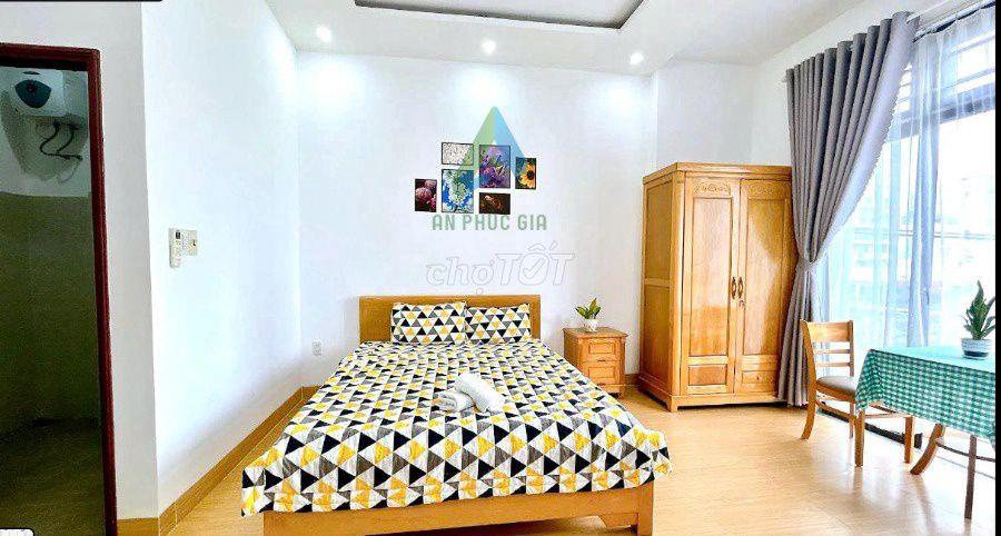 Cần cho thuê khách sạn góc 2mt đường Hoàng Bích Sơn, Sơn Trà 12 phòng