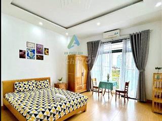 Cần cho thuê khách sạn góc 2mt đường Hoàng Bích Sơn, Sơn Trà 12 phòng