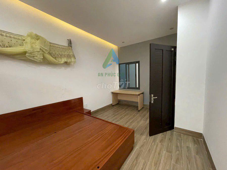 Cần cho thuê nhà 3 tầng đường Diên Hồng, Hòa Xuân nội thất đầy đủ