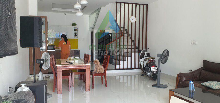 Cần cho thuê nhà 3 tầng đường Lê Hữu Trác, Sơn Trà full nội thất