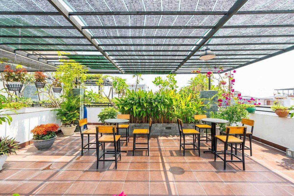 Cần cho thuê tòa căn hộ 6 tầng 17 phòng đường Mỹ Đa Đông 12, P. Mỹ An