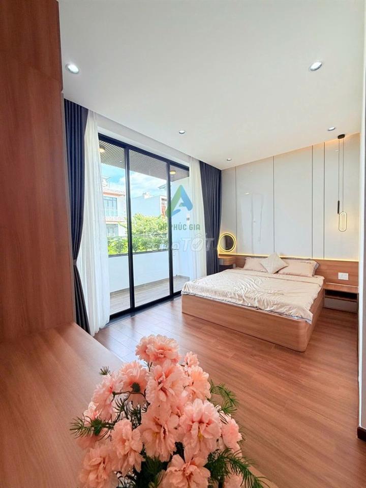 Cần bán nhà 3 tầng đường Thanh Lương 10, Hòa Xuân full nội thất