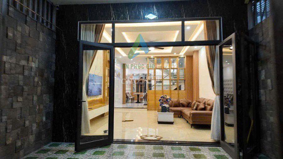Cần cho thuê nhà 4 tầng đường Phan Triêm, Hòa Xuân full nội thất