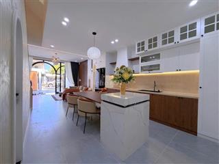 Cần cho thuê nhà đẹp 3 tầng đường Thanh Lương 18, Hòa Xuân 