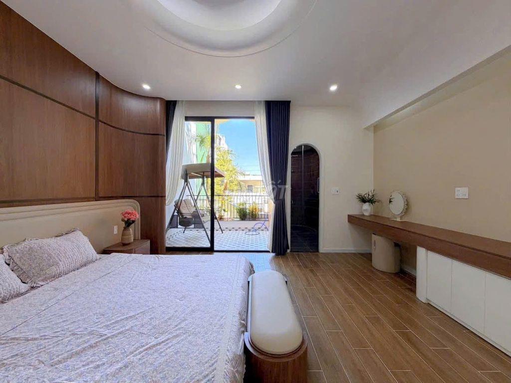 Cần cho thuê nhà đẹp 3 tầng đường Thanh Lương 18, Hòa Xuân 
