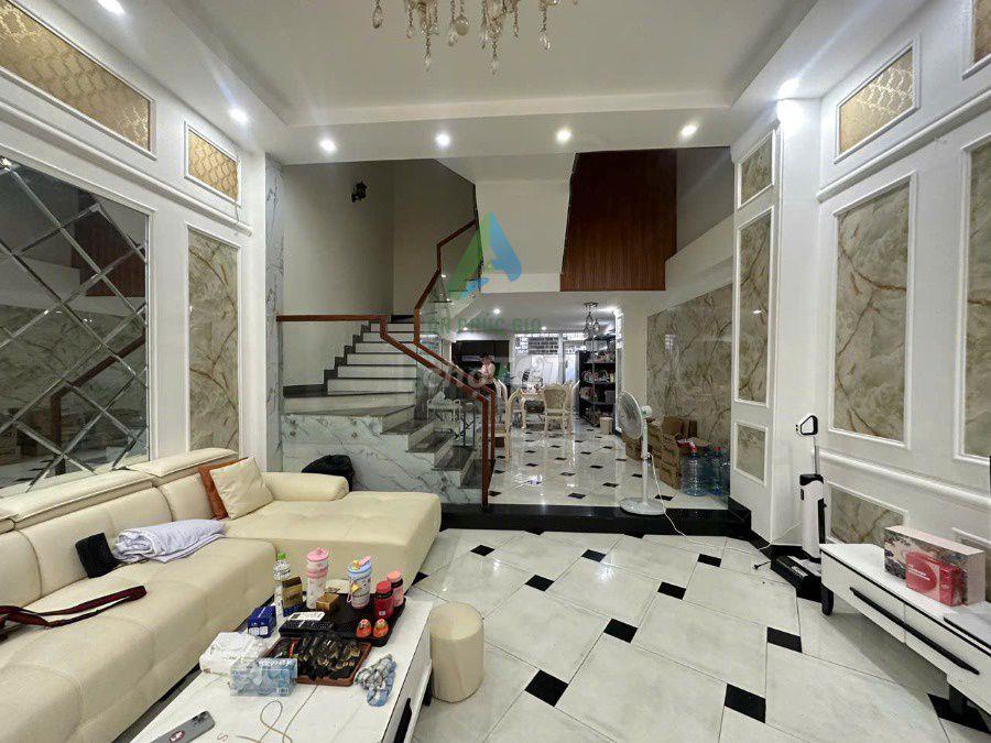 Cần cho thuê nhà 3 tầng đường Bằng Lăng 1, Sơn Trà full nội thất