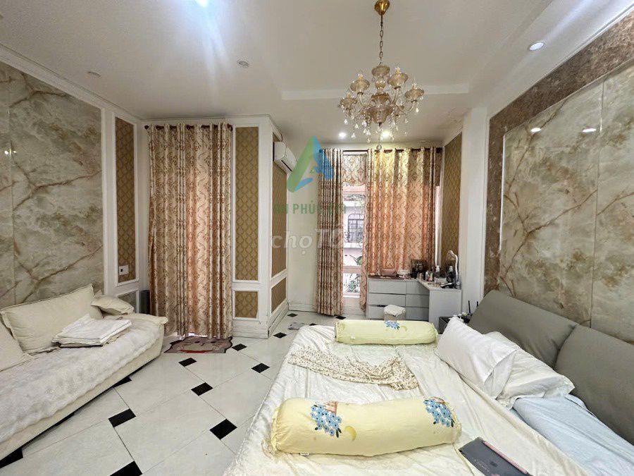 Cần cho thuê nhà 3 tầng đường Bằng Lăng 1, Sơn Trà full nội thất