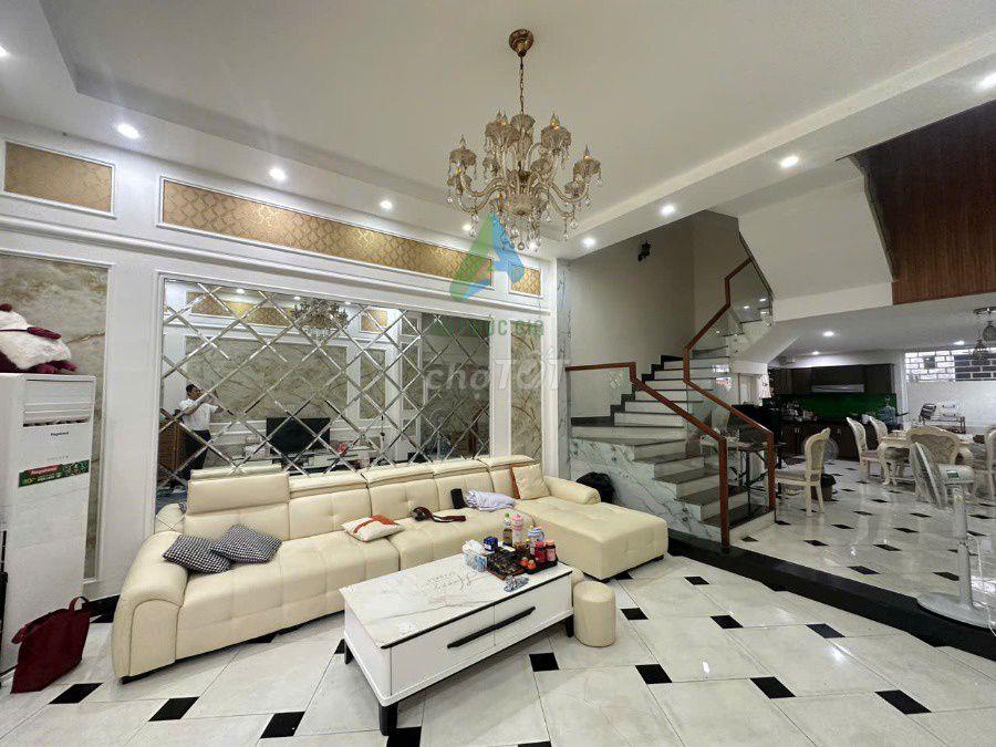 Cần cho thuê nhà 3 tầng đường Bằng Lăng 1, Sơn Trà full nội thất