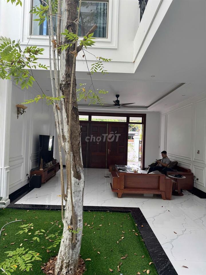 Cần cho thuê nhà 3 tầng đường Giáng Hương 2, Hòa Xuân