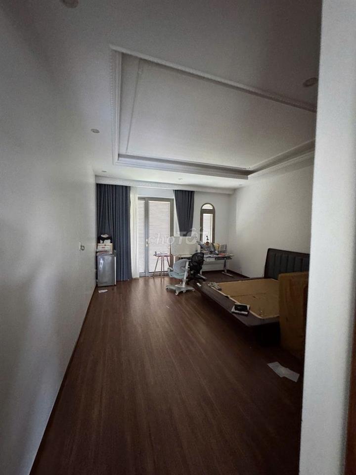 Cần cho thuê nhà 3 tầng đường Giáng Hương 2, Hòa Xuân