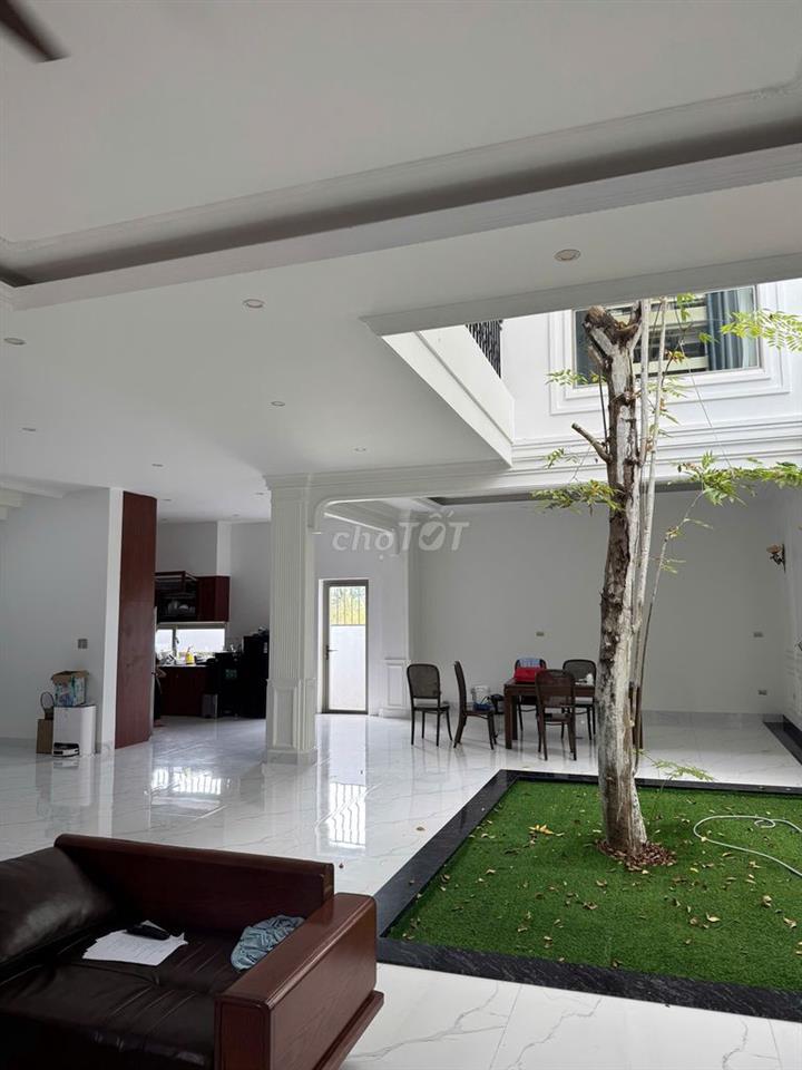 Cần cho thuê nhà 3 tầng đường Giáng Hương 2, Hòa Xuân