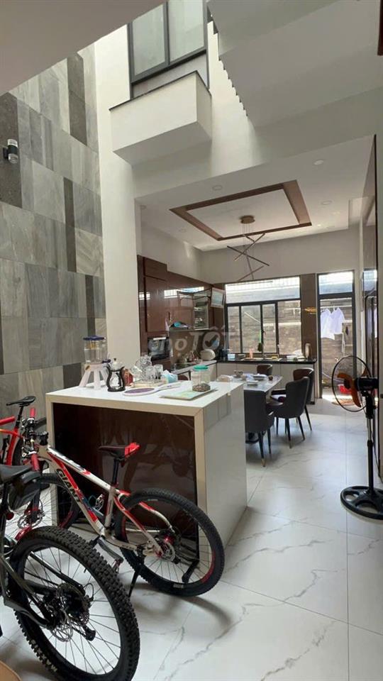 Bán nhà 4 tầng đường Hồ Trung Lượng, Hòa Xuân full nội thất cao cấp