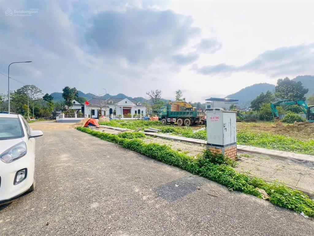 Bán lô liền kề sẵn sổ đỏ khu đô thị trung tâm huyện đà bắc
