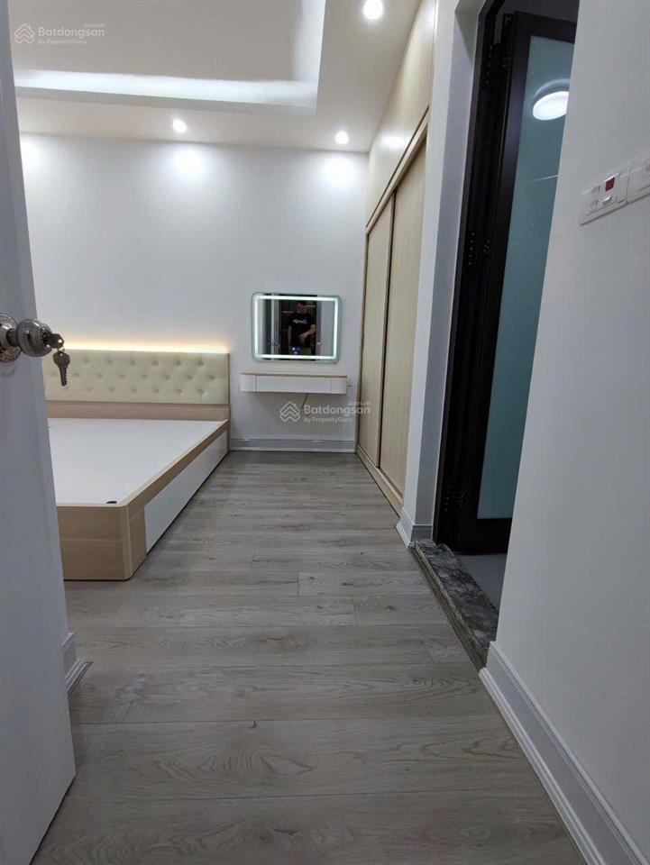 Sổ đỏ chính chủ bán nhanh chcc view thoáng, full nội thất 80m 2ngủ 2wc tòa hemisco xa la hà đông