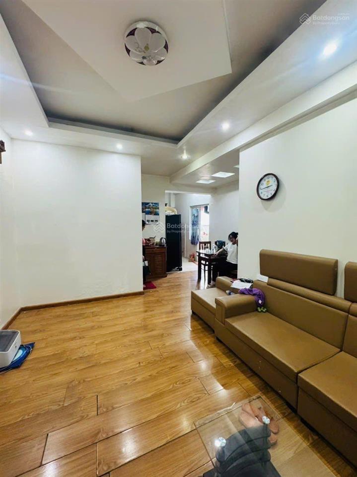 Bán căn góc tầng trung 65m 2pn2wc ban công rộng kđt xa la sđcc full nội thất  dọn đồ vào ở ngay