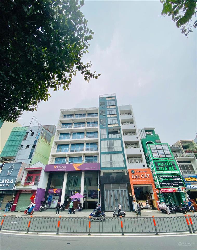Bán tòa nhà 8 tầng mt bạch đằng có thang máy hđt 100tr/tháng ngay ngã 4 hàng xanh