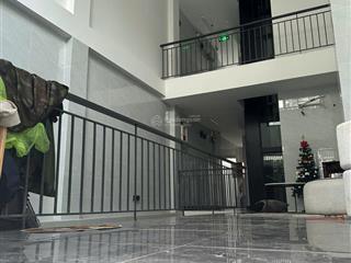 Bán tòa chdv hxh nguyễn thiện thuật bình thạnh dt4.3x18 1 hầm 5 lầu có thang máy có hđt 90tr/tháng