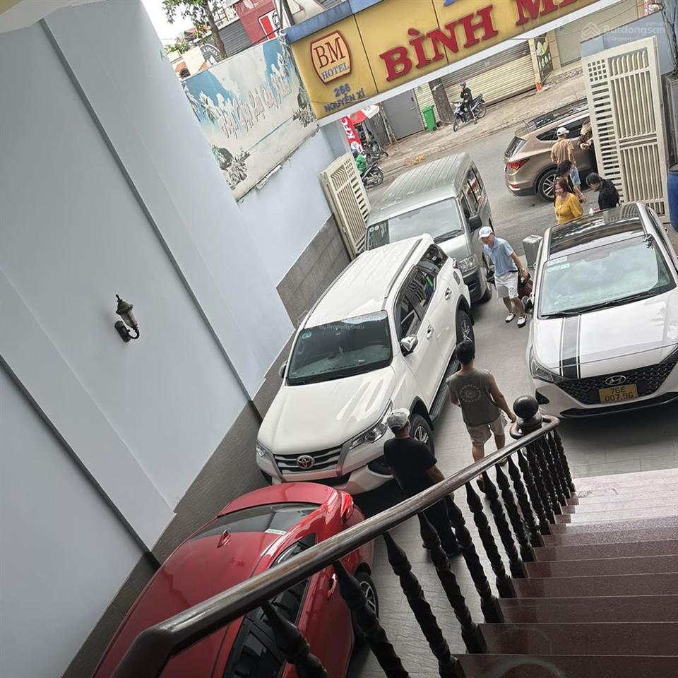 Bán tòa nhà khách sạn mặt tiền 266 nguyễn xí bình thạnh cao 7 tầng dts 800m2 có hđt 160tr/tháng