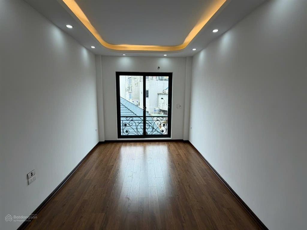 Bán nhanh nhà 5 tầng 150m² sàn sử dụng ô tô đỗ cổng gần đh tdtt phụng châu