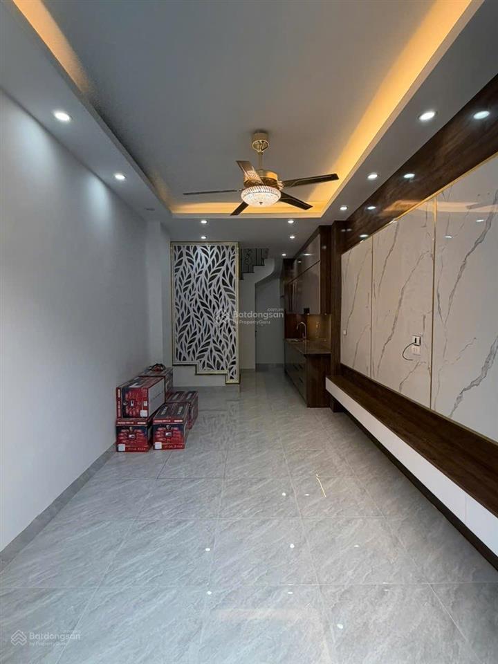 Bán nhanh nhà 5 tầng 150m² sàn sử dụng ô tô đỗ cổng gần đh tdtt phụng châu