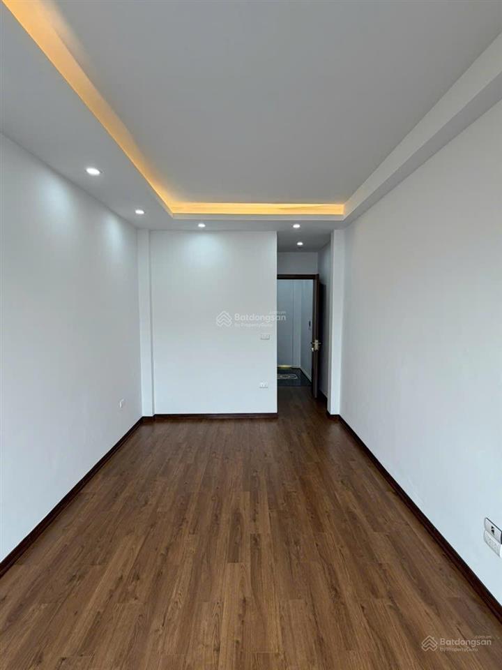 Bán nhanh nhà 5 tầng 150m² sàn sử dụng ô tô đỗ cổng gần đh tdtt phụng châu