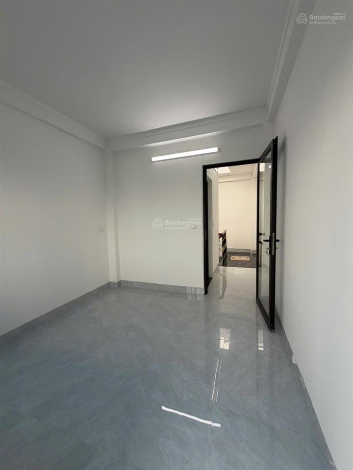 Bán nhanh nhà 5 tầng 150m² sàn sử dụng ô tô đỗ cổng gần đh tdtt phụng châu