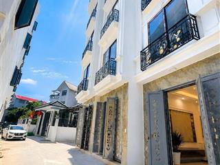 Bán nhanh nhà 5 tầng 150m sàn sử dụng ô tô đỗ cổng gần đh tdtt phụng châu
