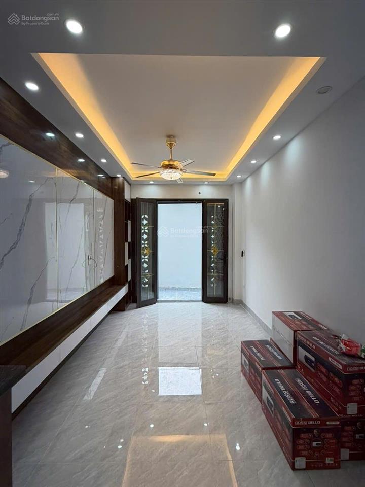 Bán nhanh nhà 5 tầng 150m² sàn sử dụng ô tô đỗ cổng gần đh tdtt phụng châu