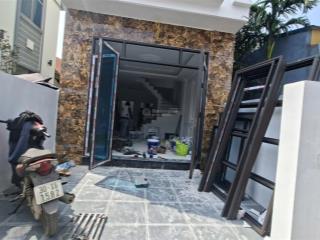 Căn 56m xây độc lập có sân cổng riêng tại thị trấn chúc sơn