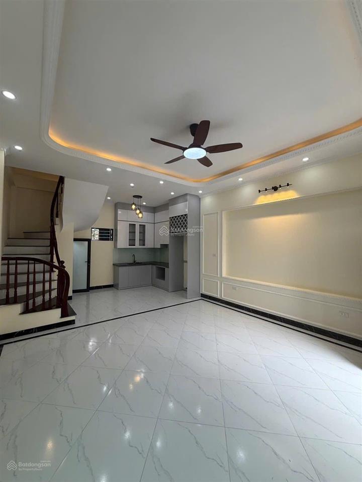 Nhà phú nghĩa 40m ô tô đỗ cửa chỉ 2.x tỷ sẵn sổ cc ngay