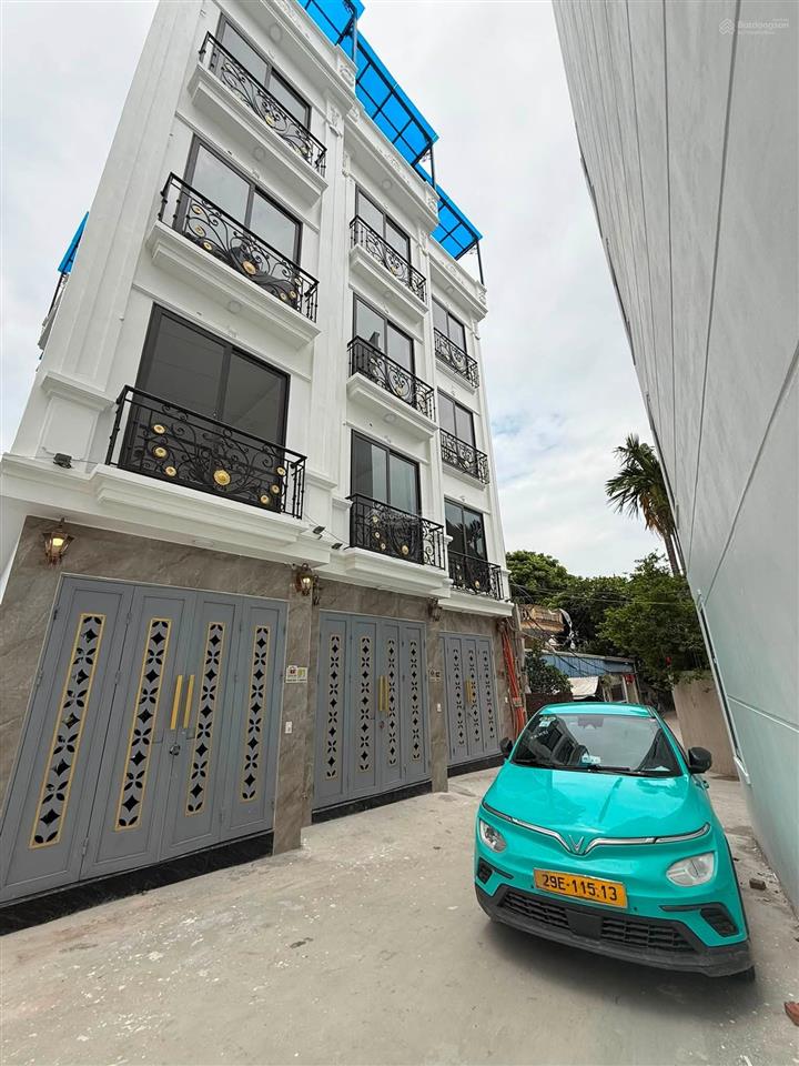 Nhà đẹp 5 tầng  phùng châu, chương mỹ  ô tô đỗ cửa