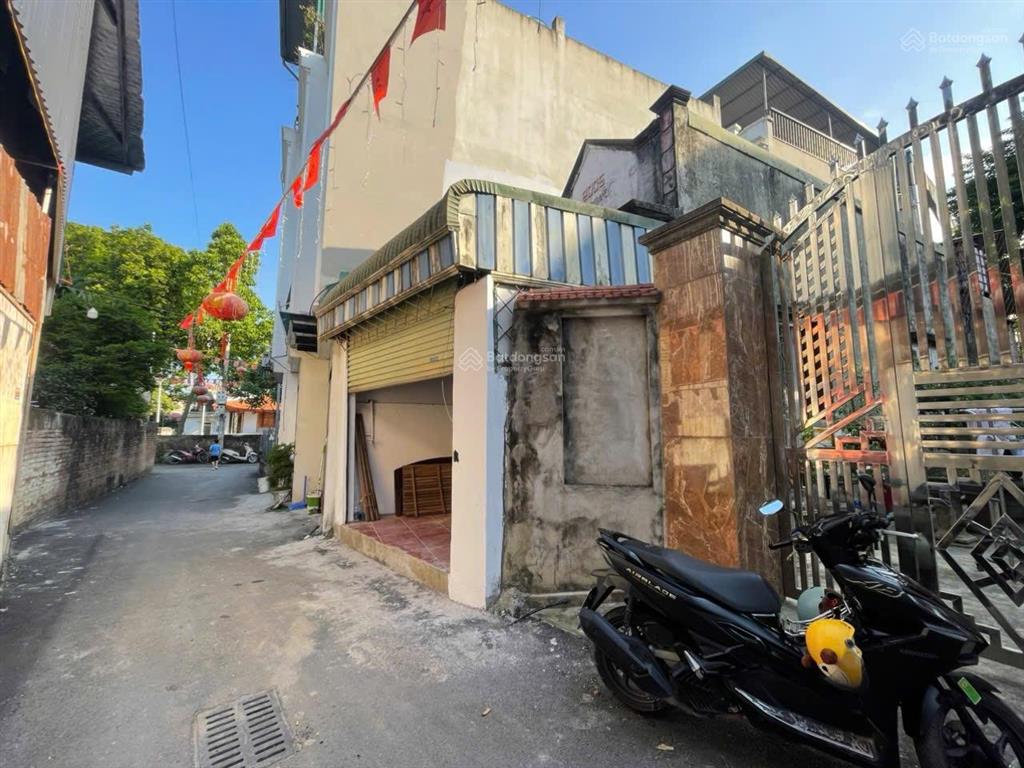Bán đất chúc sơn 47m2 fo trung tâm chương mỹ  cạnh hồ điều hòa  47m2 full thổ cư, sẵn nhà c4