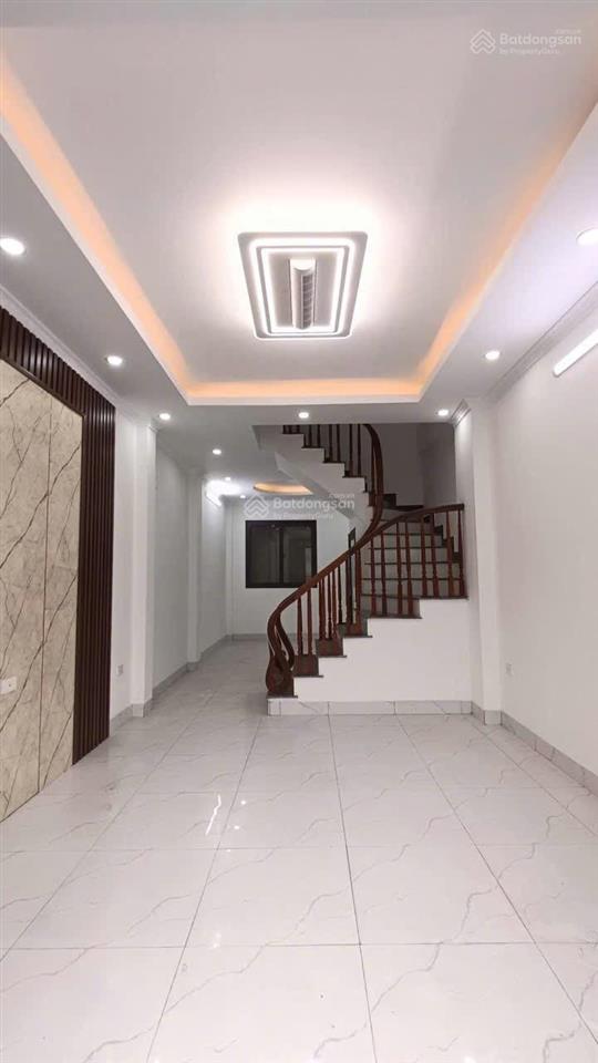 Nhà tdp đông sơn phường chương mỹ xây 5 tầng ô tô cách 50m giá chỉ hơn 4 tỷ