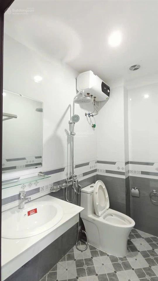 Nhà tdp đông sơn phường chương mỹ xây 5 tầng ô tô cách 50m giá chỉ hơn 4 tỷ