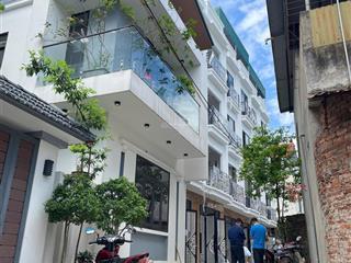 Nhà tdp đông sơn phường chương mỹ xây 5 tầng ô tô cách 50m giá chỉ hơn 4 tỷ